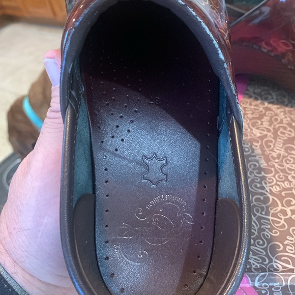 Ladies Dansko Proffesional 20th Anniversary edition clogs. - Picture 9 of 14